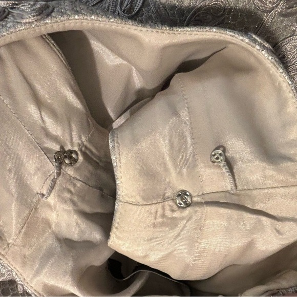 CARMEN MARC VALVOS SZ 6 Ribbon Floral Metallic Sparkly Lined  Knee Length Dress - Picture 11 of 11